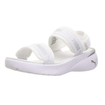 Zapatos deportivos y flotadores